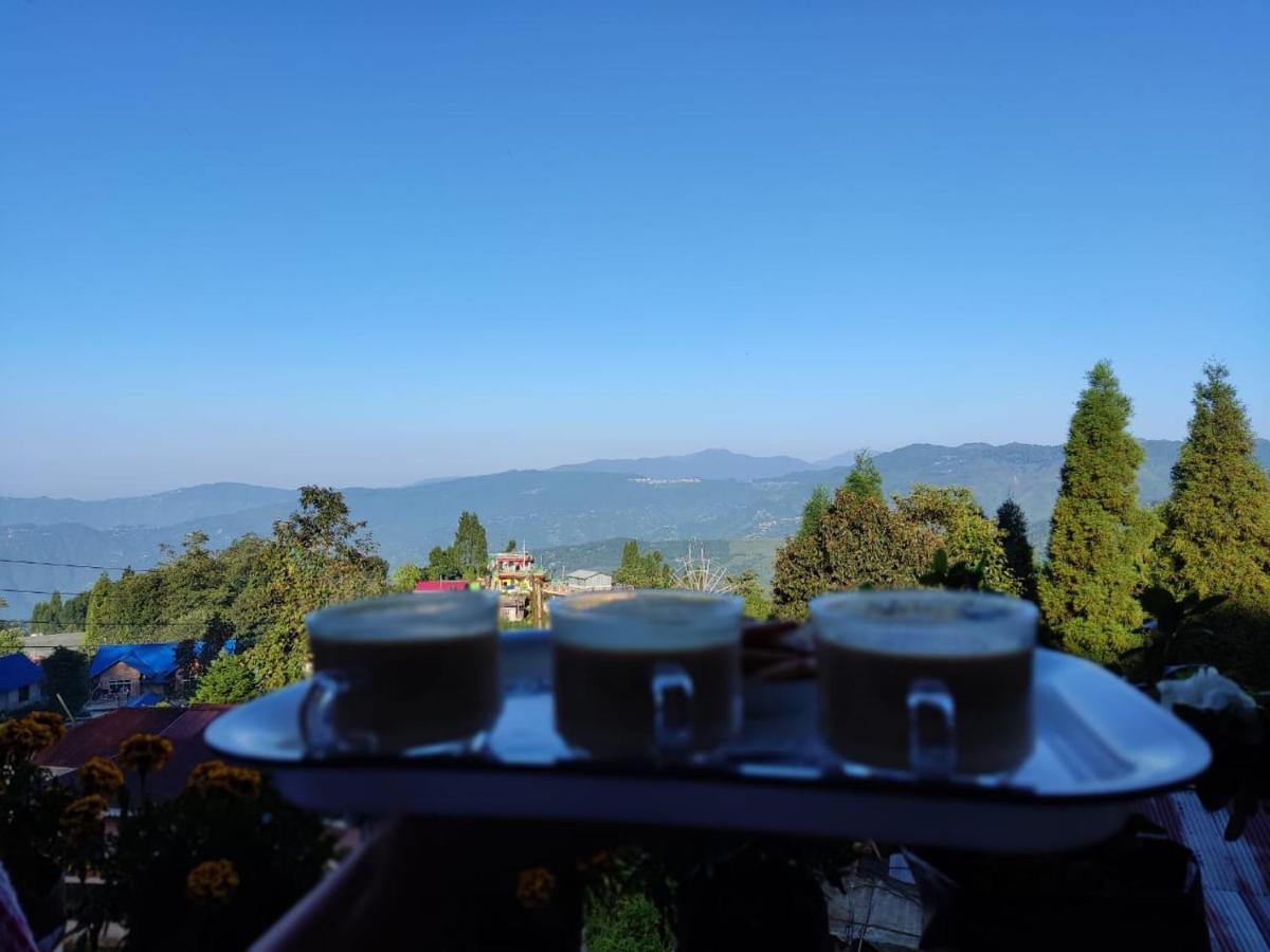 Ajit Homestay, Darjeeling Дарджилинг Екстериор снимка