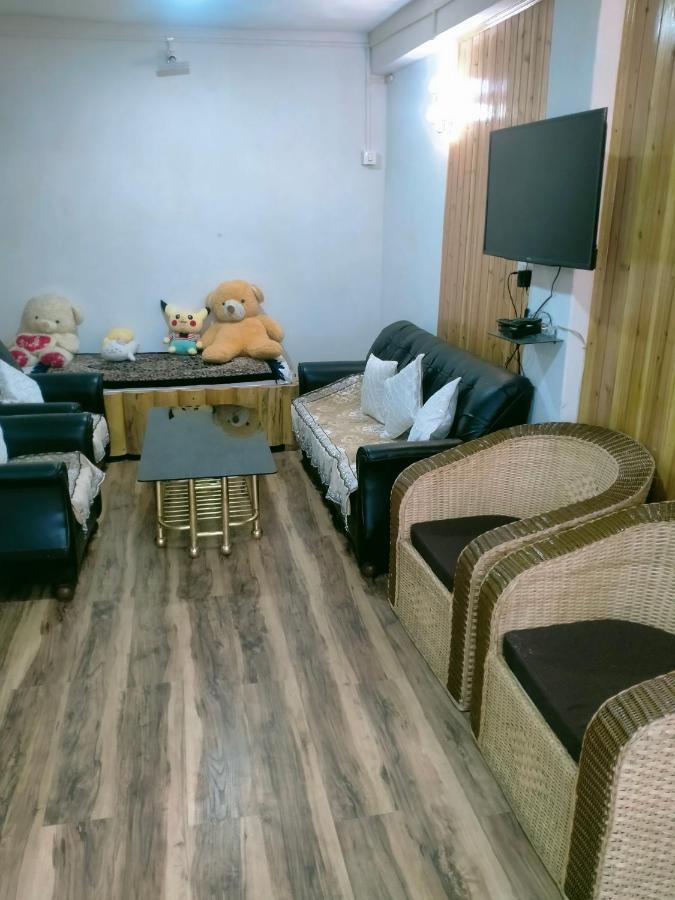 Ajit Homestay, Darjeeling Дарджилинг Екстериор снимка