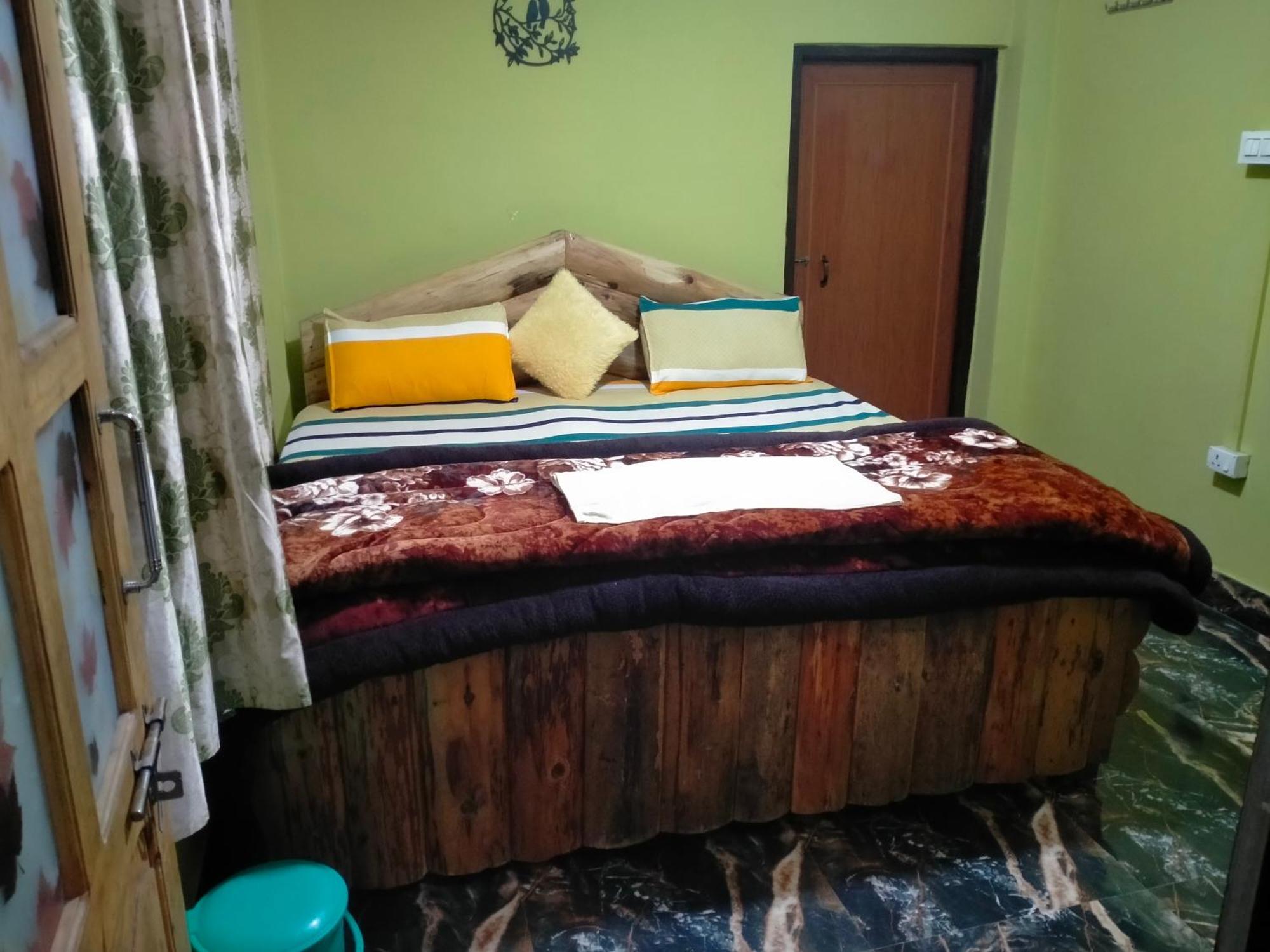 Ajit Homestay, Darjeeling Дарджилинг Екстериор снимка